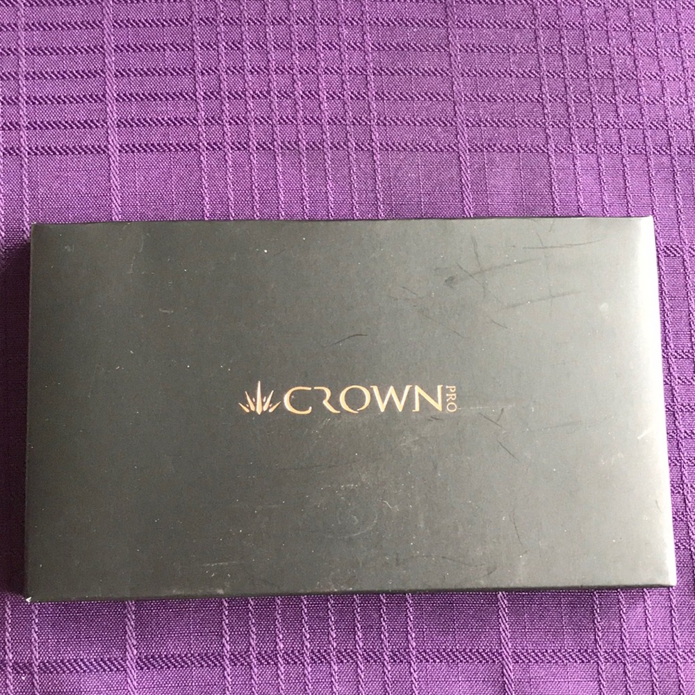 Crown Pro Palette